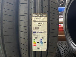 225/45 R19 Bridgestone/Kumho. Летo. Доставка! foto 1