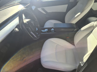 Tesla Model 3 foto 10