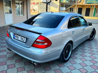 Mercedes E-Class foto 5