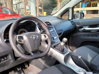 Toyota Auris foto 5