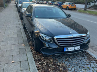 Mercedes E-Class foto 2