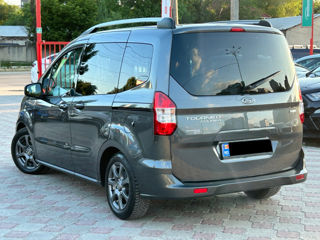 Ford Tourneo Courier foto 3