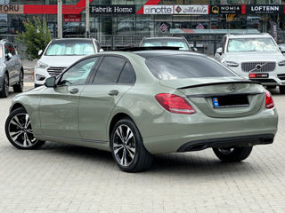 Mercedes C-Class foto 3