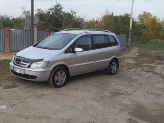 Opel Zafira foto 3