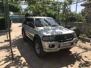 Mitsubishi Pajero Sport foto 3