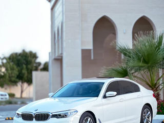 BMW 5 Series foto 2