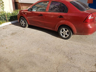 Chevrolet Aveo foto 3