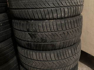 255 35 R21 Pirelli