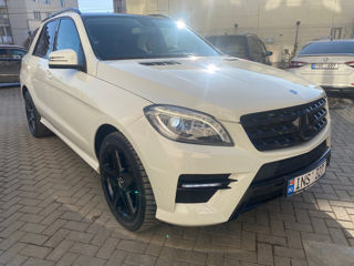 Mercedes M-Class foto 2