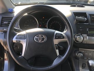 Toyota Highlander foto 11