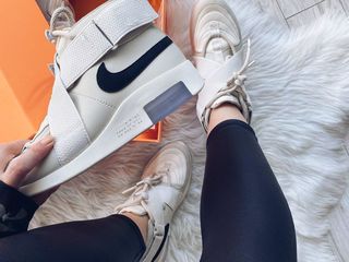 Nike Air Fear of God Raid Light Bone Unisex foto 1