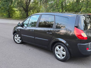 Renault Grand Scenic foto 4