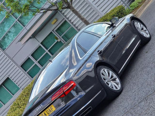 Audi A8 foto 2