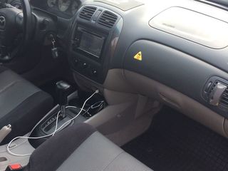 Mazda 323 foto 6