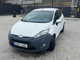 Ford Fiesta foto 6