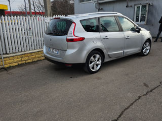 Renault Grand Scenic foto 2