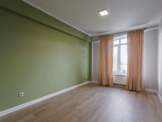 Apartament cu 4 camere, 95 m², Durlești, Chișinău foto 13