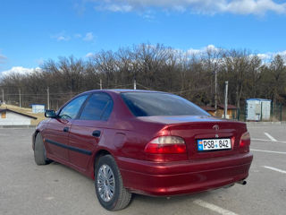 Toyota Avensis фото 3