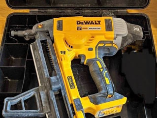 Нейлер DeWALT DCN 890N