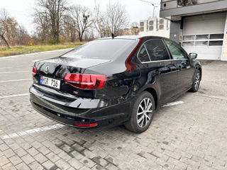 Volkswagen Jetta foto 5