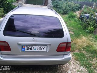 Mercedes E Class foto 4