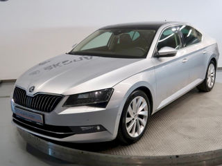 Skoda Superb foto 1