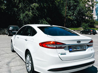 Ford Fusion foto 3