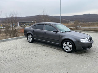 Skoda Superb foto 4