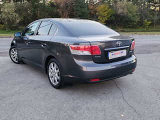 Toyota Avensis foto 5