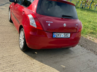 Suzuki Swift foto 7