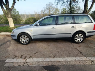 Volkswagen Passat foto 3