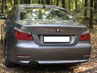 BMW 5 Series foto 2