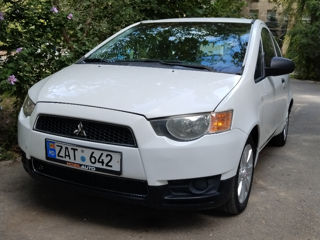 Mitsubishi Colt foto 2