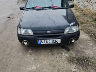 Ford Fiesta foto 2