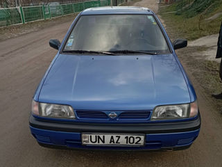 Nissan Sunny foto 9