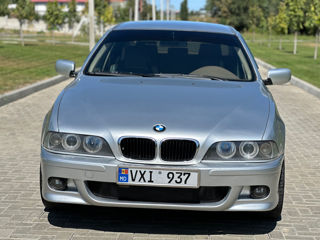 BMW 5 Series foto 3