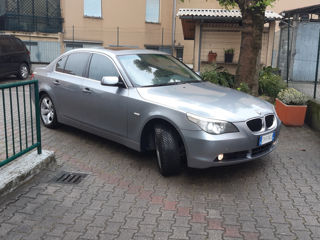 BMW 5 Series foto 2