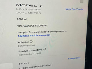 Tesla Model Y foto 2