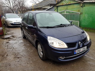 Renault Scenic foto 1