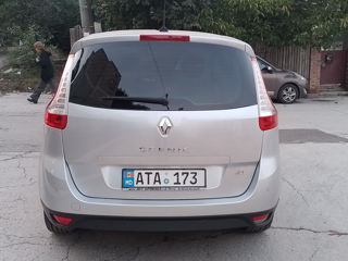 Renault Grand Scenic foto 8