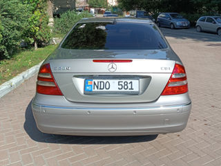 Mercedes E-Class foto 8