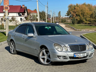 Mercedes E-Class foto 2