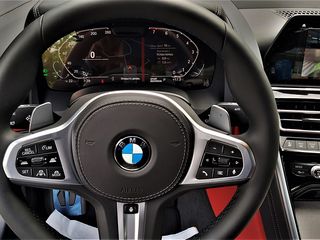 BMW 8 Series foto 10