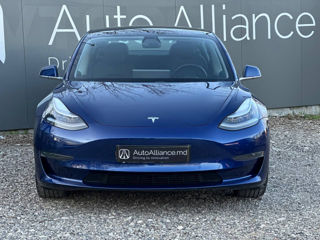 Tesla Model 3 foto 2