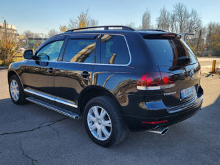 Volkswagen Touareg foto 2