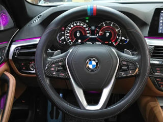 BMW 5 Series foto 10