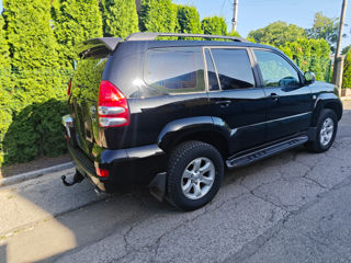 Toyota Land Cruiser Prado foto 6