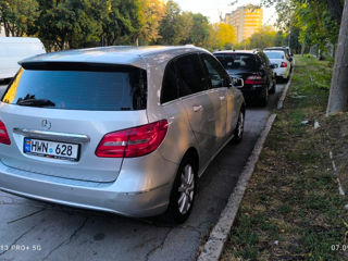 Mercedes B-Class foto 2