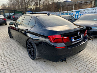 BMW 5 Series foto 4