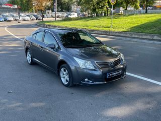 Toyota Avensis foto 3